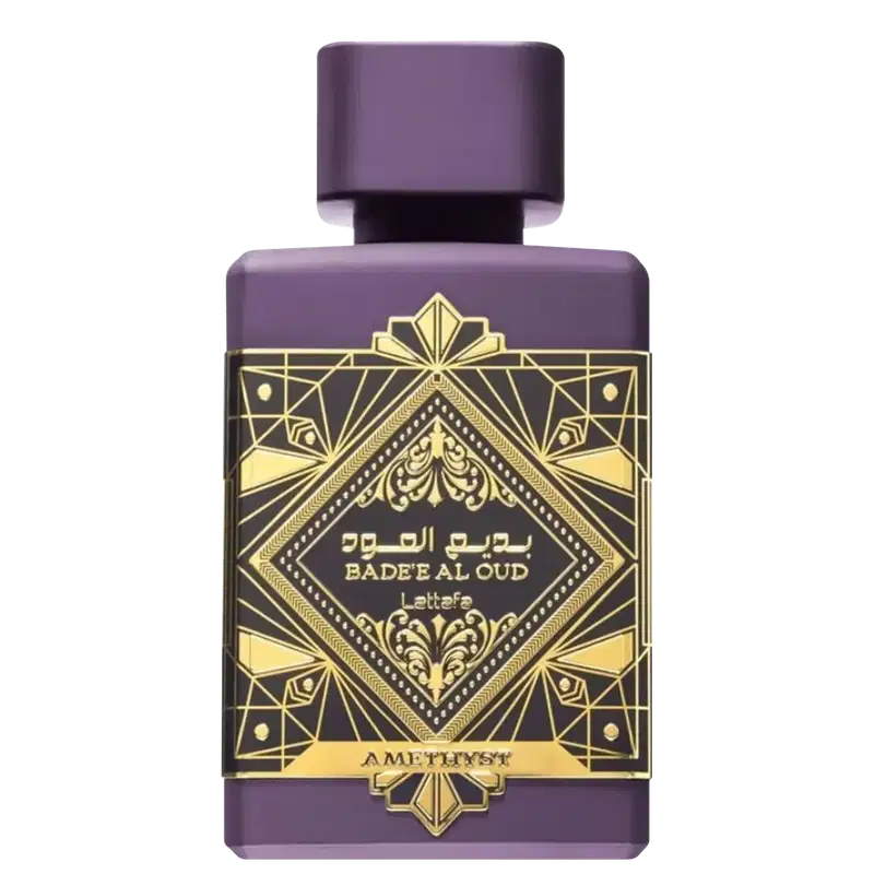 Frasco de perfume Lattafa Bade'e Al Oud, com design ornamental em tons de roxo e dourado, contendo texto árabe e elementos decorativos em estilo art déco.