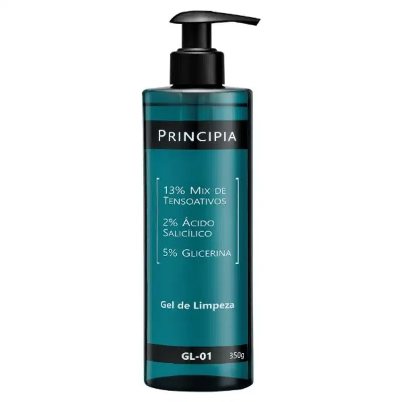 Gel de limpeza facial Principia em embalagem plástica transparente de cor verde escura. A embalagem possui bomba dosadora preta. Rótulo com o nome da marca "Principia" em letras brancas e informações sobre a composição.