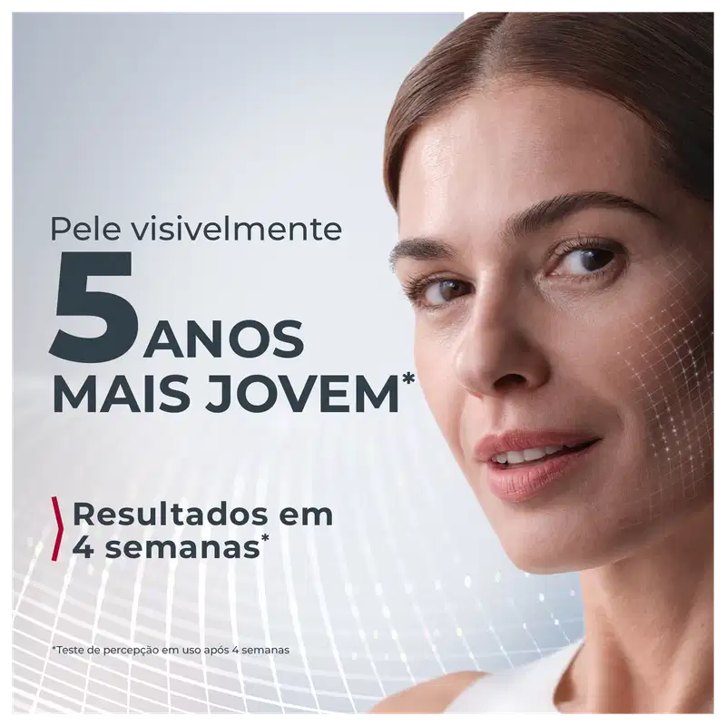 Imagem de uma mulher com rosto próximo à câmera, com texto "Pele visivelmente 5 anos mais jovem*" e "Resultados em 4 semanas*" em destaque.