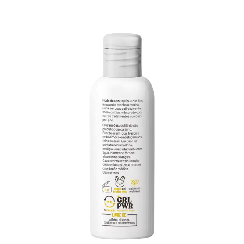 Produto de cuidado capilar Curly Care Frasco plástico branco pequeno com tampa. Rótulo em português com instruções de uso, precauções e composição "livre de sulfatos, silicones, parabenos e petroquímicos".
