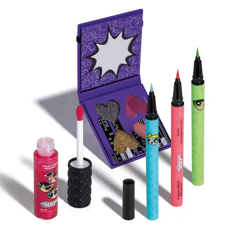 Combo QDB As Meninas Superpoderosas: Mini Paleta de Sombras 4g + 3 Canetas Delineadoras 0,4g cada + Lip Oil Rosa 9,5ml