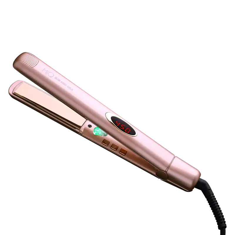 Chapinha elétrica MQ Professional de cor rosa dourado, com display digital e controle de temperatura. Possui design compacto e ergonômico, com botões de ajuste e indicador de temperatura.