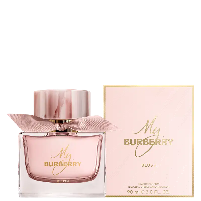 Frasco de perfume Burberry My Burberry Blush, com design elegante em tons de rosa, com laço rosa e rótulo dourado destacando o nome da fragrância.
