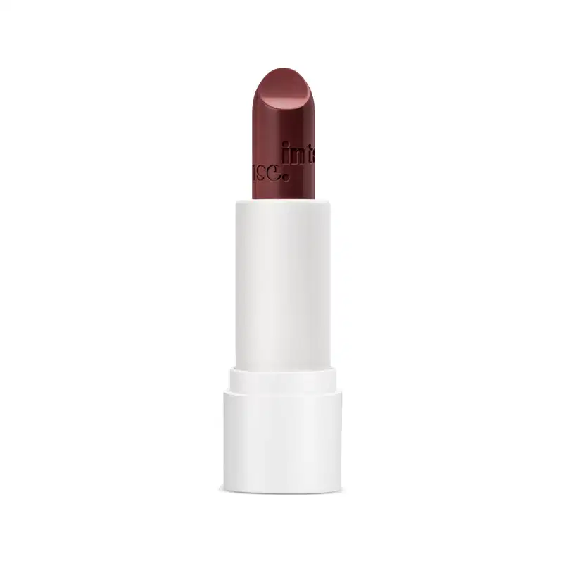Batom de acabamento cremoso na cor bege amêndoa, em embalagem branca, da marca Intense Pop!
