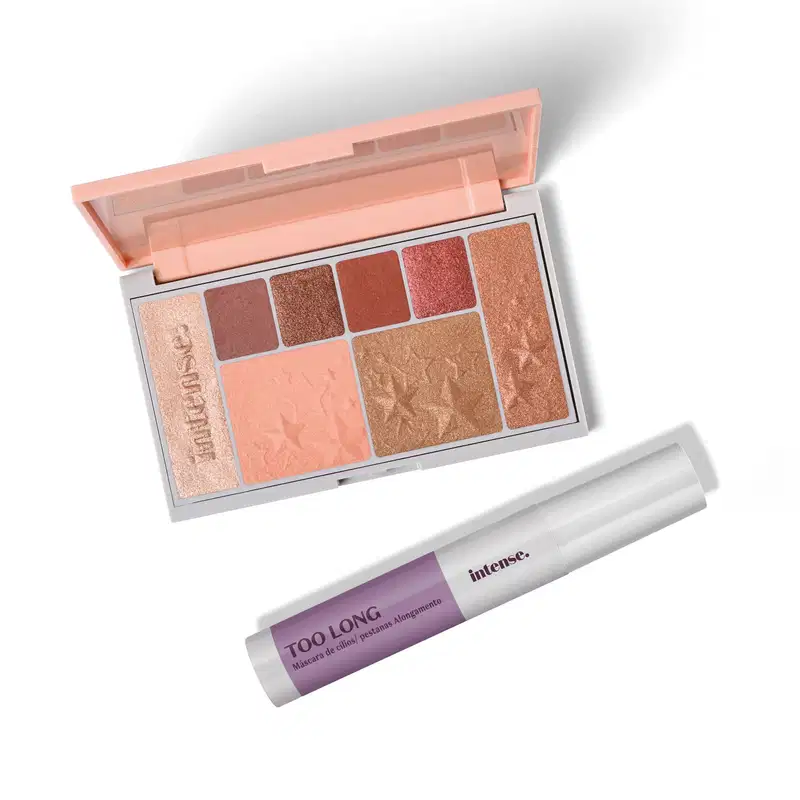 Paleta de maquiagem multifuncional 1# Rose em estojo rosa com espelho e oito cores rosadas acompanhado de uma máscara de cílios preta Too Long em tubo branco e cinza, ambos da marca Intense.