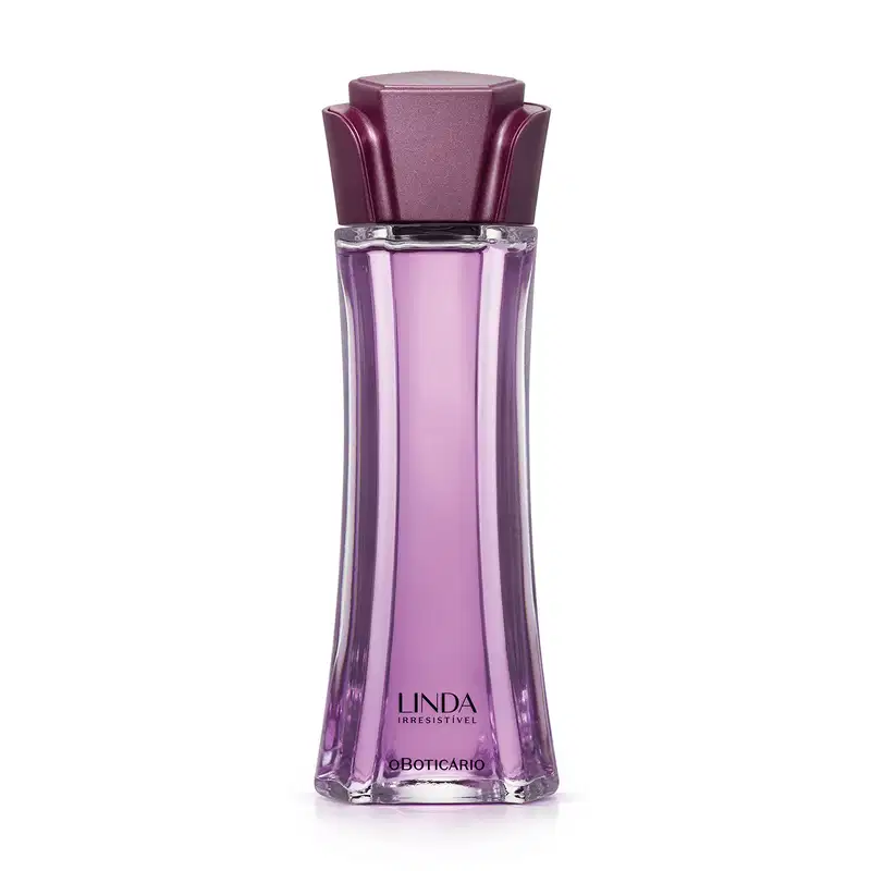 Vidro longo e transparente com líquido lilás, tampa roxa em formato de flor e letras roxas contendo 100ml de desodorante colônia Linda Irresistível.