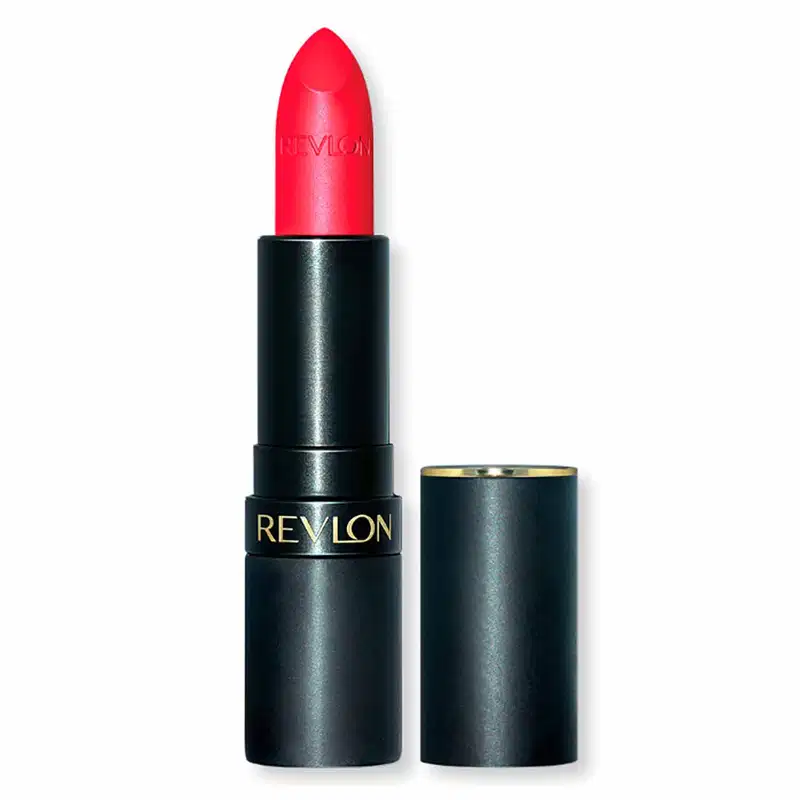 Batom em bala com embalagem toda preta e "Revlon" escrito em dourado.