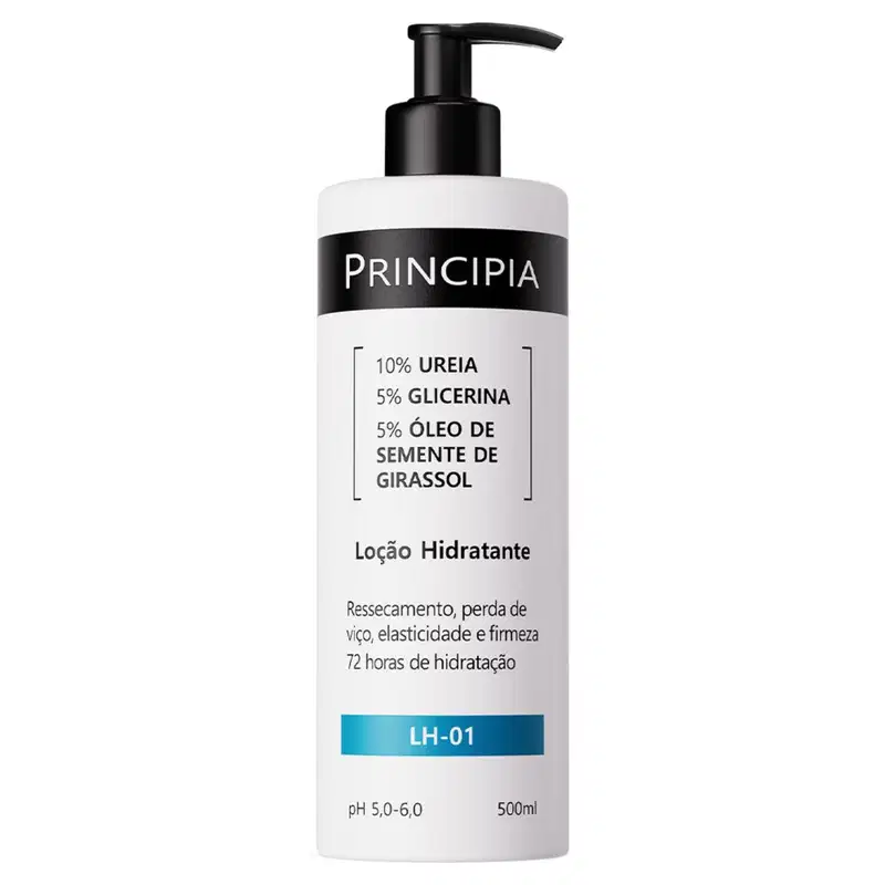 Frasco branco com bomba preta da linha Principia, contendo loção hidratante com 10% de ureia, 5% de glicerina e 5% de óleo de semente de girassol. Rótulo preto e branco com informações sobre os ingredientes e benefícios do produto.