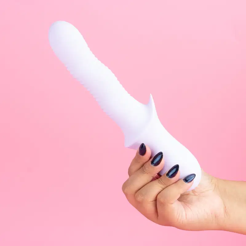 Vibrador com 10 Vibrações e Função Vai e Vem - NuviaWave