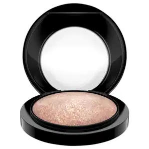 M·A·C Mineralize Skinfinish Soft and Gentle - Pó Iluminador