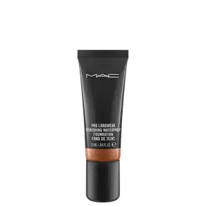 M·A·C Pro Longwear Nourishing Waterproof NC47 - Base Líquida