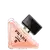 Frasco de perfume Prada Milano em formato triangular, com líquido de cor rosa claro e rótulo preto com o nome da marca. Embalagem de vidro transparente com tampa preta.