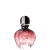 Perfume em frasco de vidro arredondado com tampa preta e detalhes dourados. O frasco é rosa translúcido, com o nome "PURE XS" impresso em letras douradas na parte frontal. A embalagem tem um formato elegante e sofisticado.